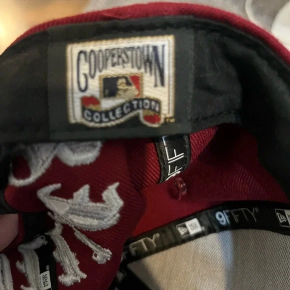 MLB Philadelphia Phillies Maroon & Gray Fitted Cap - Picture 4 of 5